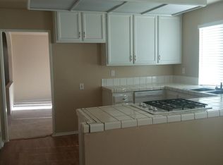 5316 Gardendale Ln, Palmdale, CA 93551