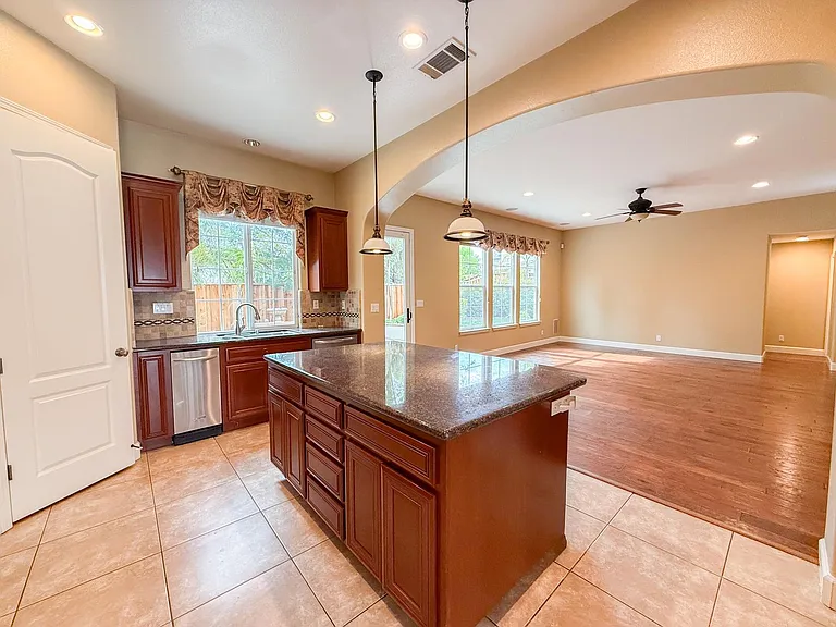 342 Stanforth Ct — Photo 13