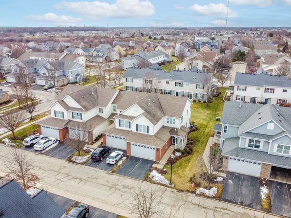 410 Blackstone Ave, Elgin, IL 60124
