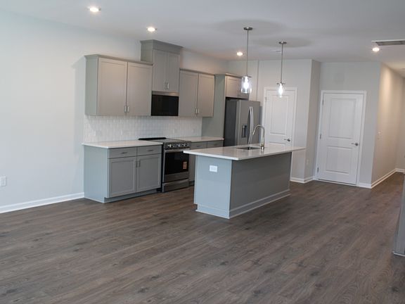5th image of 1369 Bessie Ct