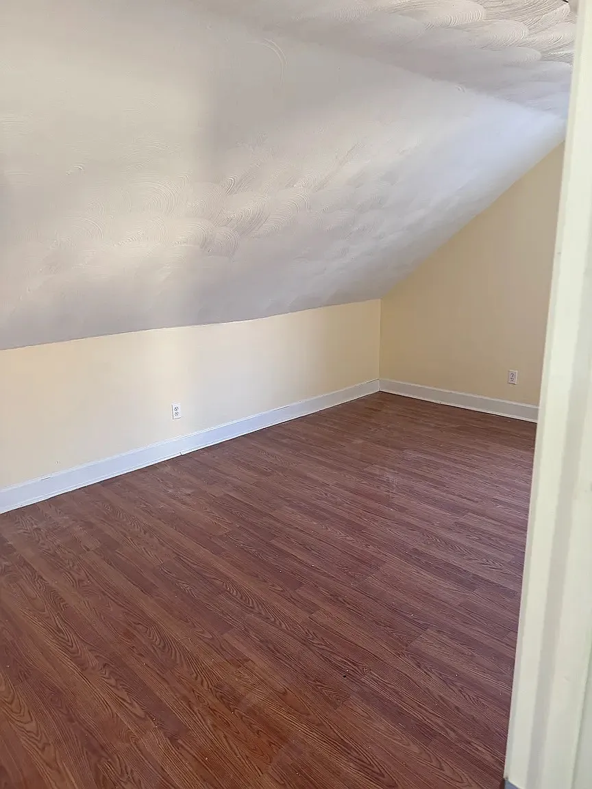 2 bed, 703 sqft, $1,800 — Photo 3