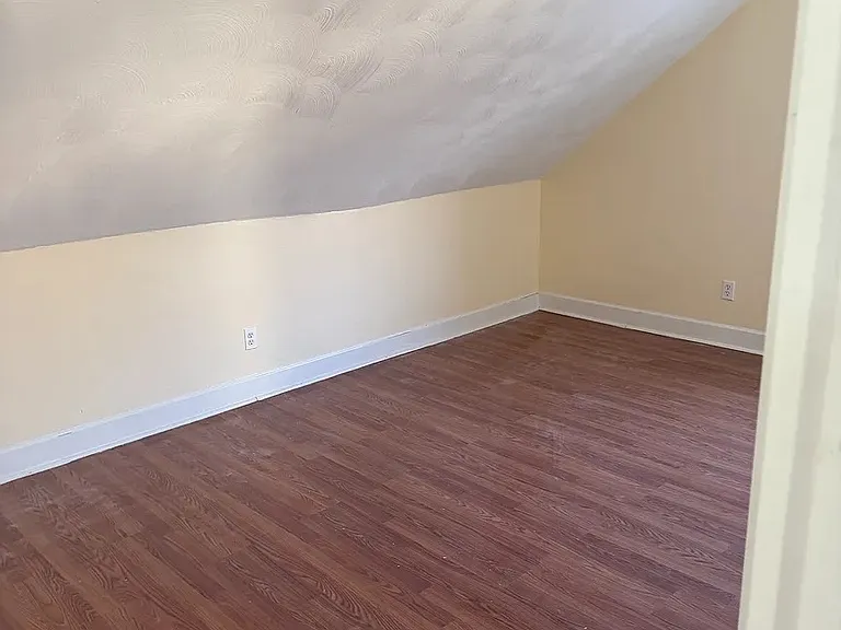 20 Inkerman St #3 — Photo 3