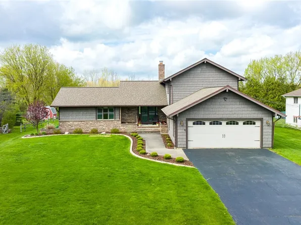 363 Whittier Rd, Spencerport, NY 14559