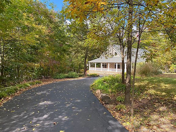4th image of 6N224 Circle Ave
