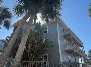4050 G St #102, Cedar Key, FL 32625