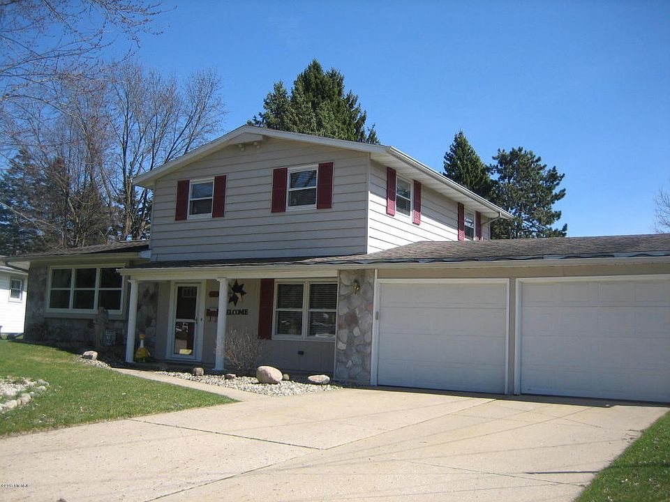 1st image of 777 Cambridge Dr