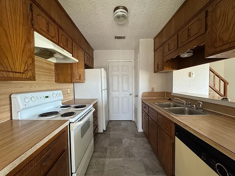 3001 Lake Rd — Photo 5