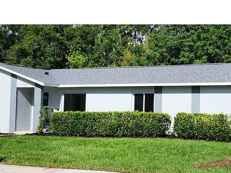 2930 Kinnon Dr — Photo 1