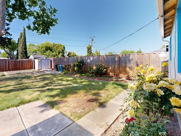 3616 Hoover St, Redwood City, CA 94063