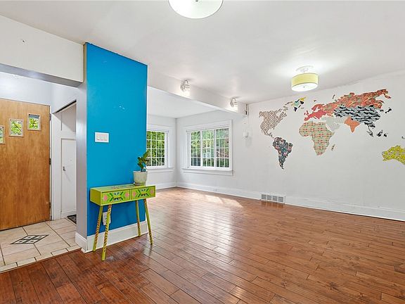 3rd image of 5443 Wellesley Ave