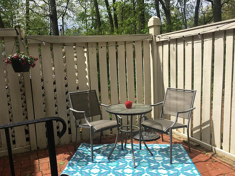 1524 Woodcrest Dr — Photo 9