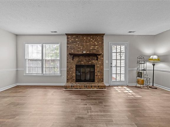3rd image of 4344 Edith Ln APT C