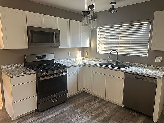2nd image of 1515 Lincoln Ave