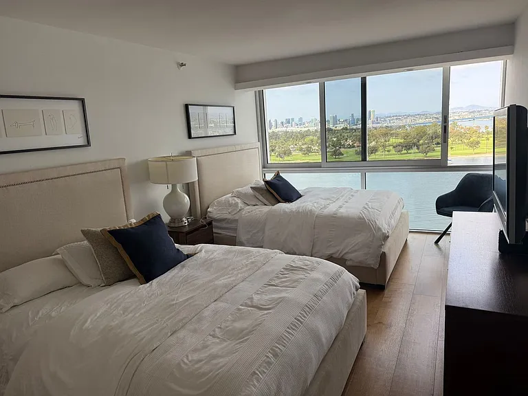 1810 Avenida Del Mundo #1503 — Photo 19