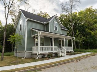 879 S Waxflower Ave, Fayetteville, AR 72701