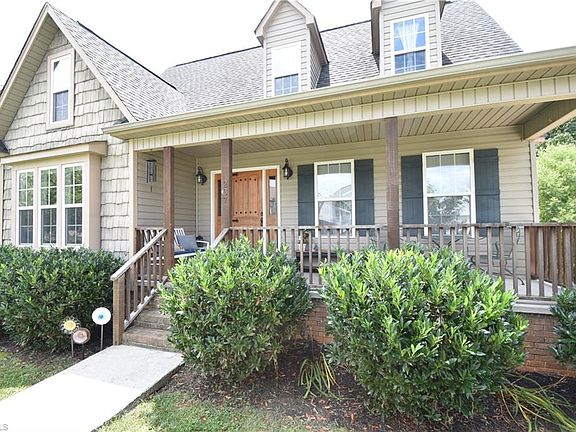 2nd image of 237 Sedge Meadow Dr