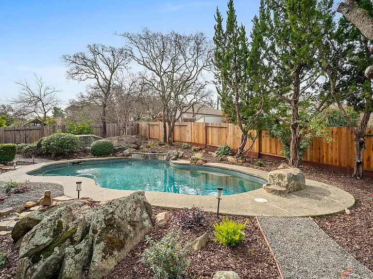 3180 Warren Ln — Photo 43