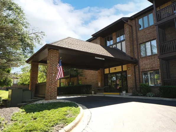 7737 W Golf Dr APT 201, Palos Heights, IL 60463