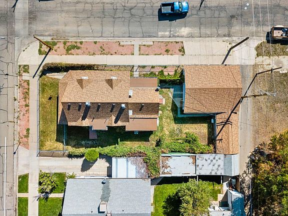 5th image of 1443 E Orman Ave