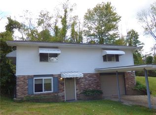 315 Lindsey Ln, Pittsburgh, PA 15239