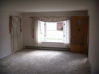 2nd image of 3000 N Virginia Ave