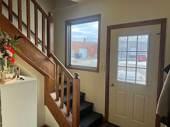4th image of 2165 Prairie St