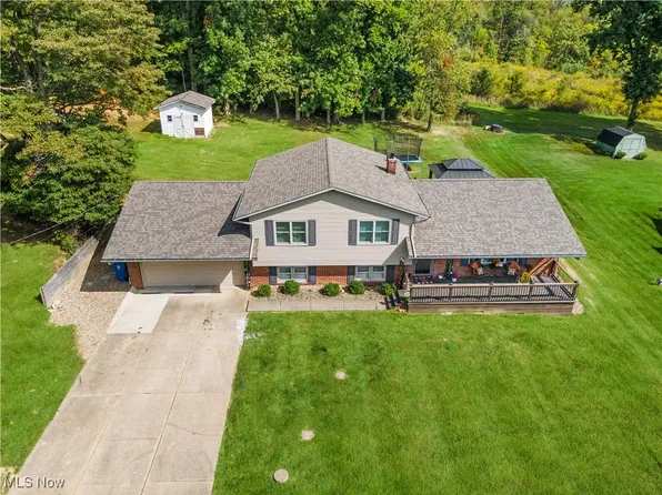 3017 Wilbanks Dr, Barberton, OH 44203