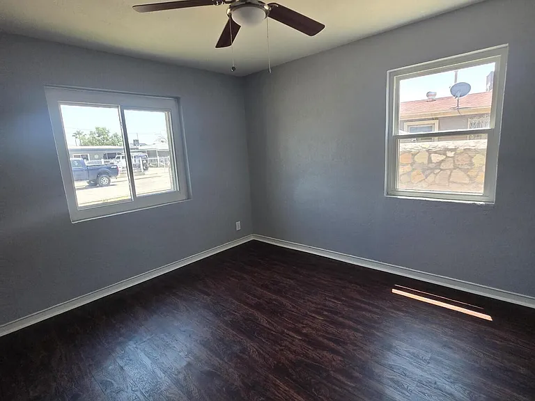 323 Mary Jeanne Ln — Photo 2