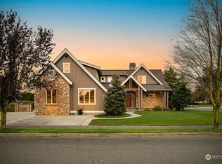 804 W Park Dr, Lynden, WA 98264