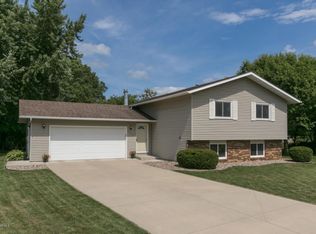 600 33rd Street Ln NW, Rochester, MN 55901