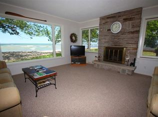 114 Martin Ln, Kelleys Island, OH 43438