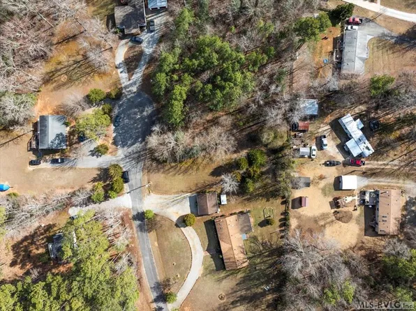 33 Bayberry Ct, Bracey, VA 23919