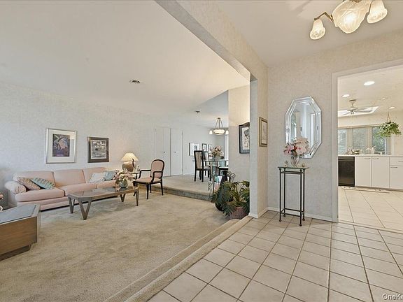 4th image of 566 Harrison Avenue