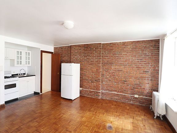 4th image of 269 W 132nd St APT 4