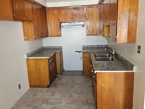 1123 W 164th St #5, Gardena, CA 90247