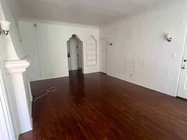 621 N Coronado St — Photo 7
