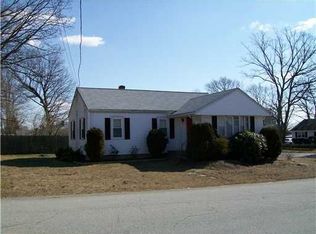 12 Fernwood Dr, Cranston, RI 02920