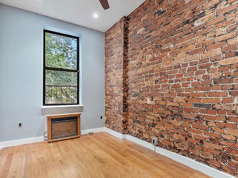 913 Saint Johns Pl #2L — Photo 4