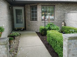 237 Laura Ln, Hobart, IN 46342