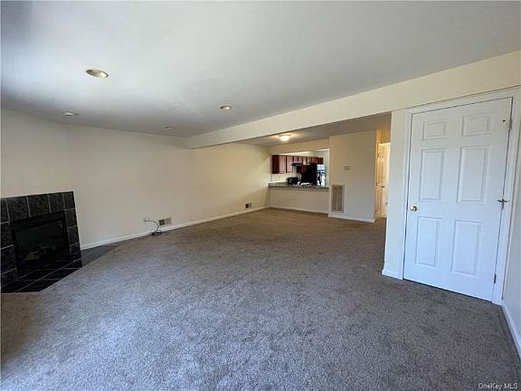 3rd image of 14 Westfield Ct