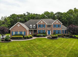 4 Mackenzie Ct, Freehold, NJ 07728