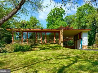 1026 Serpentine Ln, Wyncote, PA 19095