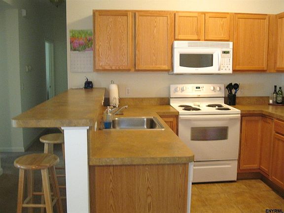 5th image of 67 Knollwood Holw