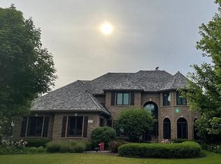 521 Sterling Ln, South Elgin, IL 60177