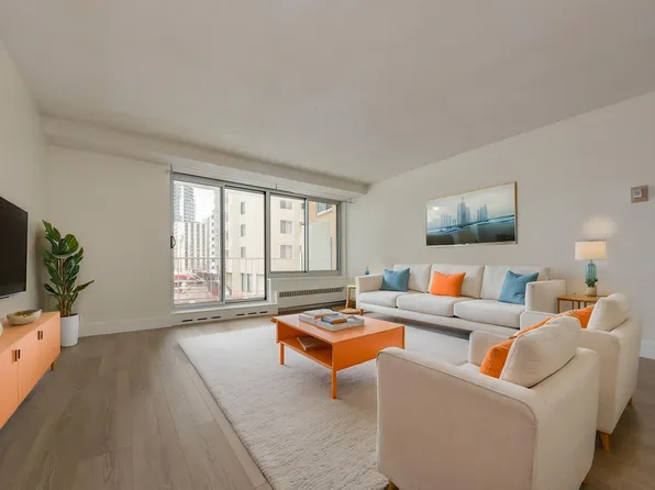 12207 Jasper Ave NW #207, Edmonton, AB T5N 3K2