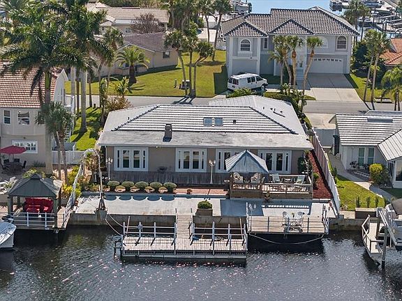 5th image of 3315 Seaway Dr