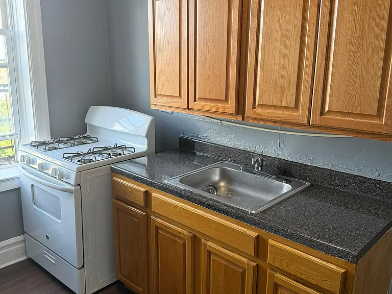 160 Grumman Ave #506 — Photo 10
