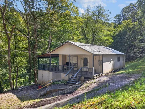 207 Buck Ln, Gainesboro, TN 38562