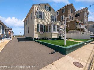 54 5th St, Highlands, NJ 07732