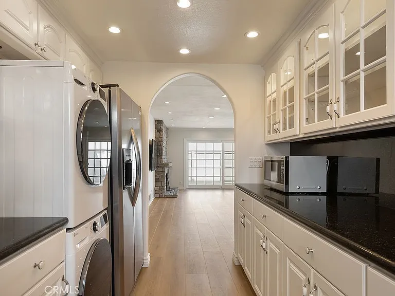 1088 Buckingham Ln — Photo 18